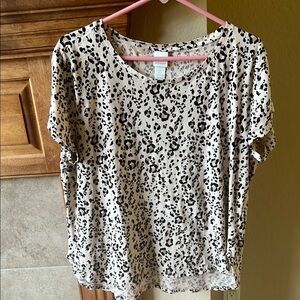 H&M Black and White Relaxed Boxy Blouse